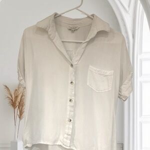 Sim & Sam‎ white boxy button down asymmetrical staple V neck basic layer